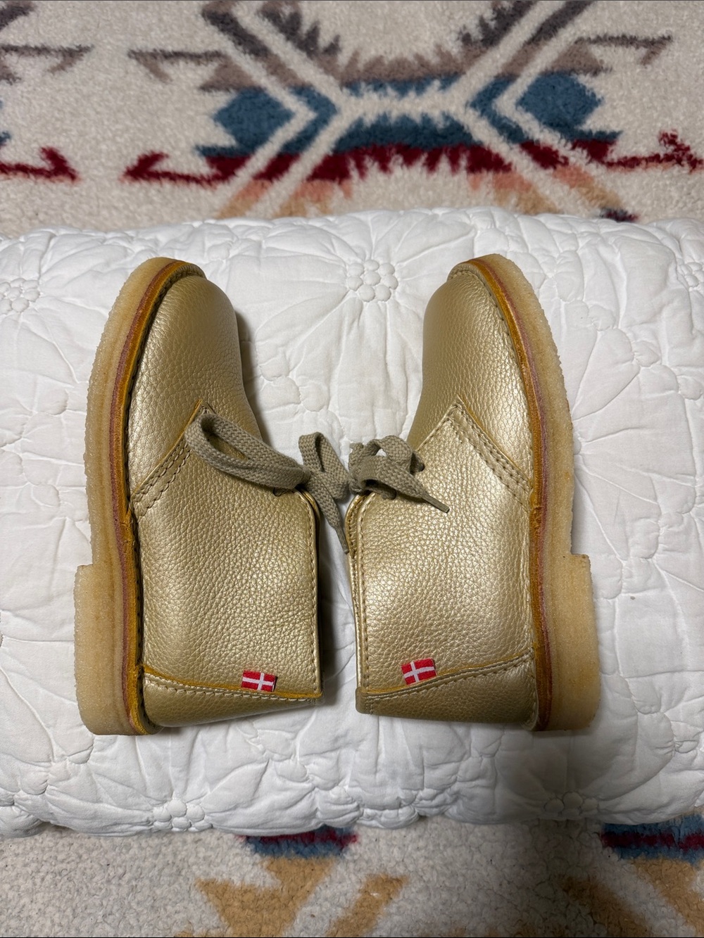 Limited addition gold lesther Duckfeet laceup booties
